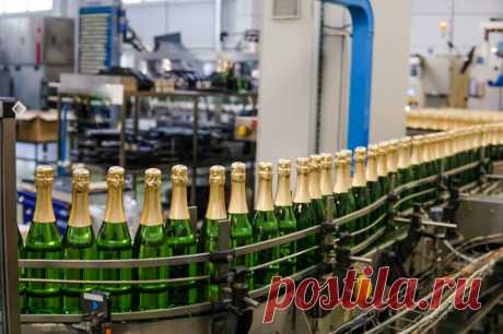 Игра пузырьков. Виноделы пригрозили резко поднять цены на шампанское. Эксперты алкогольного рынка сомневаются, что это произойдет.