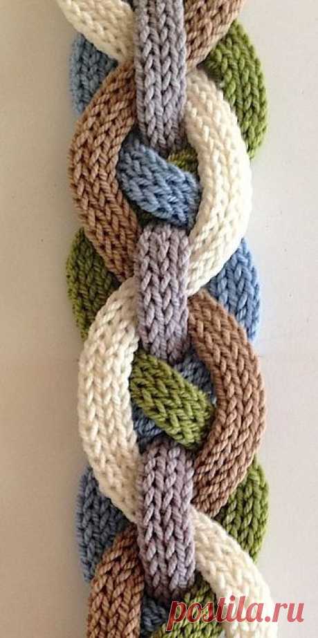 Iquitos Flat i-Cord Scarf pattern by Laura Cunitz