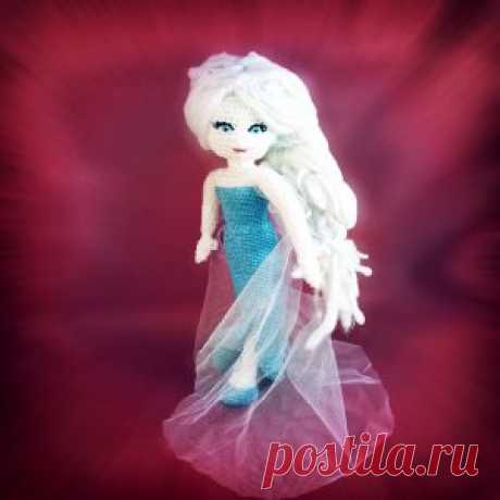 Freie Häkelanleitung: Kleid für Elsa Puppe häkeln Im letzten Post habe ich beschrieben, wie ihr euch eine Elsa oder auch Daenerys Sturmtochter Puppe häkeln könnt. Doch was ist so eine Puppe ohne die richtige Kleidung? Richtig, nur eine Ansammlung …