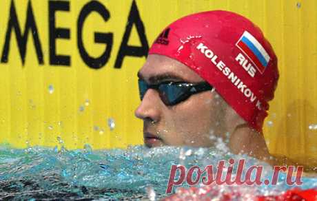 Колесников выиграл две золотые медали за один день чемпионата России на короткой воде. Спортсмен в четверг выиграл заплывы на дистанциях 50 м на спине и 100 м комплексным плаванием