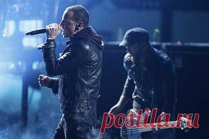 Linkin Park анонсировали неизданный ранее трек с вокалом Честера Беннингтона. Американская рок-группа Linkin Park анонсировала выход неизданного ранее трека под названием Lost. Композиция была записана во время работы над альбомом Meteora, вышедшим 25 марта 2003 года. В песне будет содержаться доработанное демо с голосом вокалиста коллектива Честера Беннингтона, умершего в 2017 году.