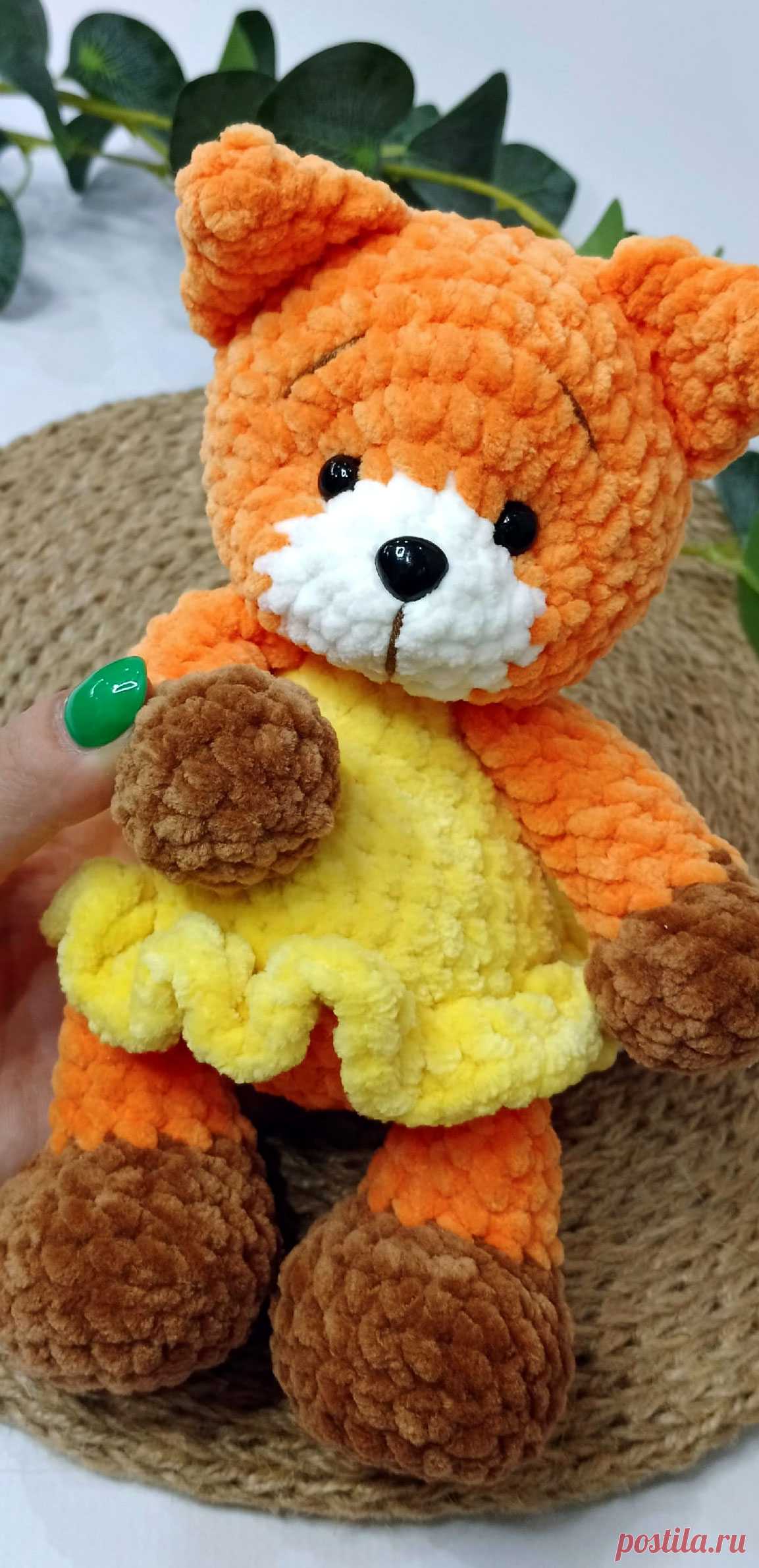 PDF Лисичка крючком. FREE crochet pattern; Аmigurumi animal patterns. Амигуруми схемы и описания на русском. Вязаные игрушки и поделки своими руками #amimore - плюшевая лиса, лисица, лисёнок, лисичка из плюшевой пряжи.