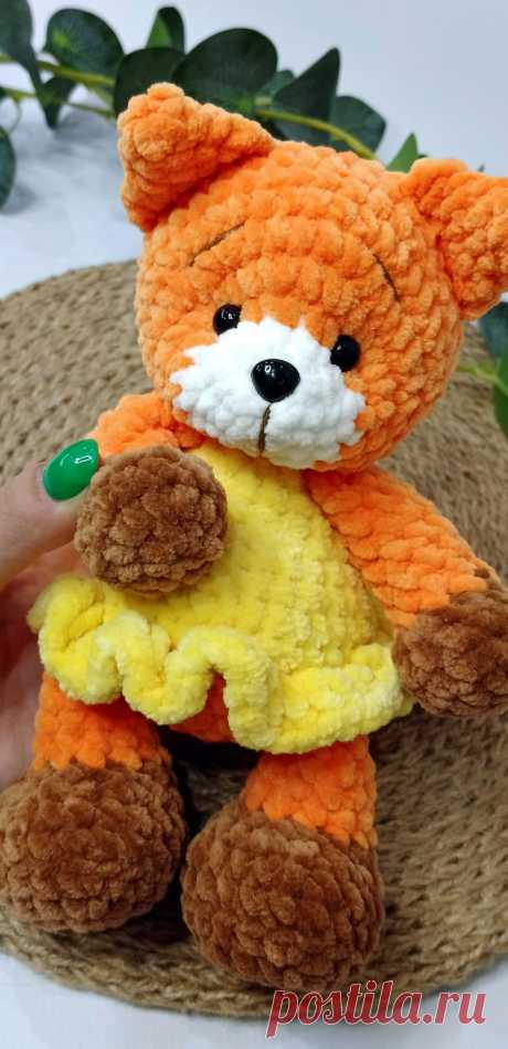 PDF Лисичка крючком. FREE crochet pattern; Аmigurumi animal patterns. Амигуруми схемы и описания на русском. Вязаные игрушки и поделки своими руками #amimore - плюшевая лиса, лисица, лисёнок, лисичка из плюшевой пряжи.