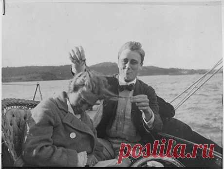 25 редких исторических снимков, которые мы смотрели молча и не дыша32-й  Президент США Франклин Рузвельт со своей кузиной, 1910 год.