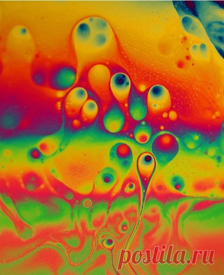Los Efectos Alucinógenos del Color
Art ¬ Incredibly Colorful Macro Soap Photography - My Modern Metropolis'
Галлюциногенные эффекты цвета
The Hallucinogenic Effects of Color