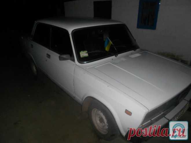 Продажа Lada (ВАЗ) 2105 I (Лада 2105 I) 1984 г. в Днепропетровске, состояние , седан, белый, механика, пробег 196000 км