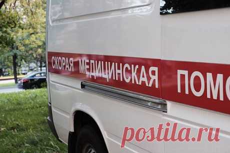 Российский школьник ударил ножом брата-близнеца и лег спать. В Ленинградской области 11-летний школьник с расстройством психики ударил ножом по лицу брата-близнеца. Накануне мальчики поссорились. Когда их мать отлучилась в другую комнату, российский подросток взял на кухне нож и ударил им брата по лицу, после чего отправился спать.
