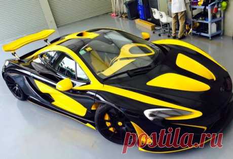McLaren P1 - Black and Yellow