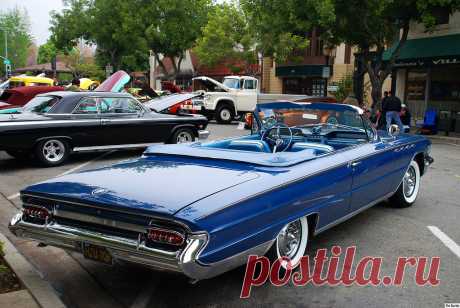 1961 Buick Electra 225 convertible with top down - dk met … | Flickr