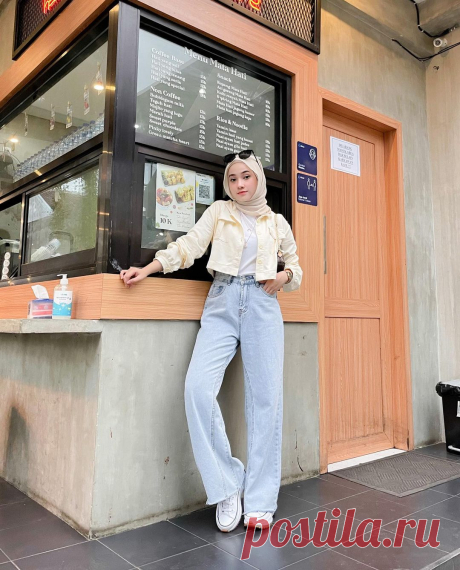 Chic Ways to Style High-waisted Pants For Hijab Outfit - Hijab-style.com