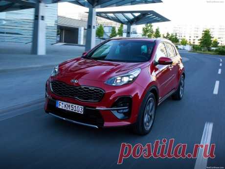 Что купить: Kia Sportage или Geely Atlas? Выделяем лучшее в корейском и китайском кроссоверах