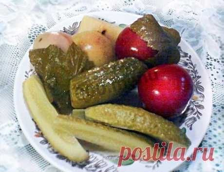 Соленые огурцы с яблоками на зиму рецепт с фото | 1000.menu