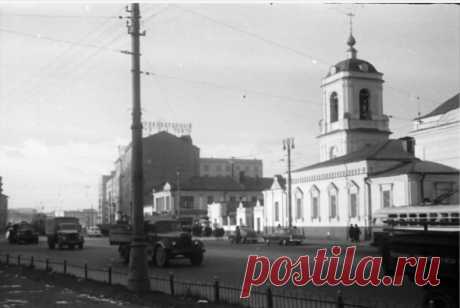 Храм Преображения Господня на Преображенской площади 1961 год.