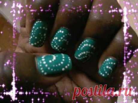 Turqouise Green Cosmic Polka Dot Nails Design