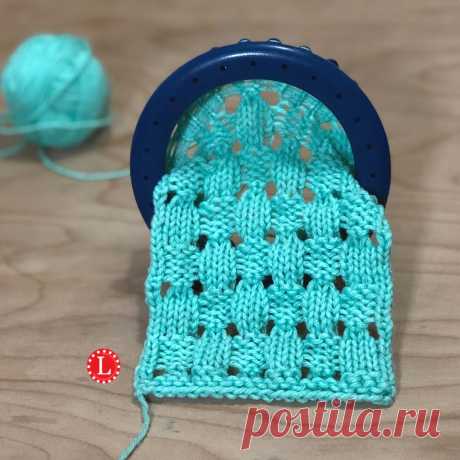 Loom Knit Stitch - Acorn - Alaskacrochet.com