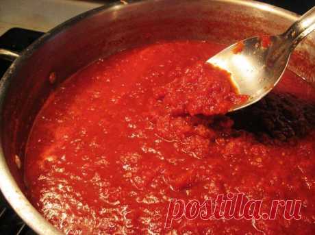 Научили готовить Кубанский соус на зиму - наш любимый, покупного кетчупа не нужно. И метод сгущения соуса и 1 хитрость: сама бы не догадал | В саду у Валентинки | Дзен