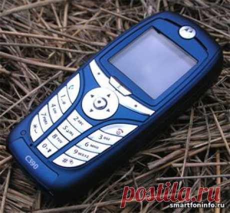 Компания Motorola выпустила на рынок недорогой телефон, оснащенный Bluetooth. Интересен он еще и тем, что в комплект поставки входит Bluetooth-гарнитура (что само по себе неординарное явление). При этом цена модели С390 практически не превышает обычную стоимость аппарата среднего класса. До ее появления в этом сегменте можно было купить только один телефон, поддерживающий данную технологию, – LG 1610.