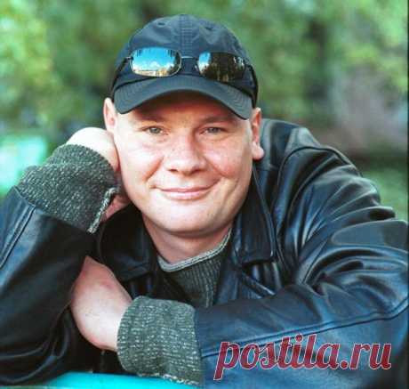 9 лет назад умер Владислав Галкин: яркие роли и насыщенная личная жизнь популярного актёра
