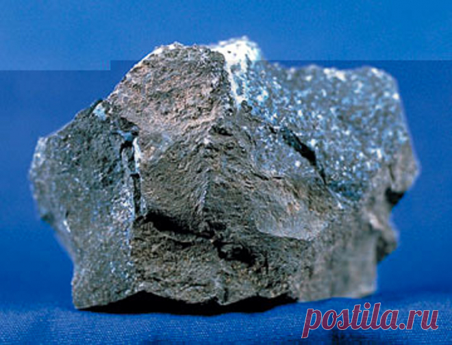 Zn сера. Пиролюзит минерал. Полианит минерал. Пюролизит. Марганца диоксид, руда - что это.