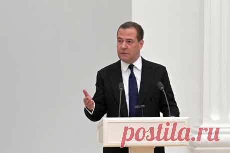 Медведев: Абхазию и Южную Осетию признают те, кто не испугается Запада. Признание этих государств связано с геополитической обстановкой в мире.