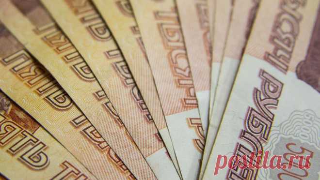 Российская пенсионерка попыталась помочь подруге и лишилась 100 тысяч рублей. В Воронежской области 89-летняя пенсионерка помогла подруге и отдала мошенникам 100 тысяч рублей. Об этом сообщает управление МВД по региону. Аферисты отправили пожилой женщине голосовое сообщение якобы от ее соседки. "Знакомая" ...