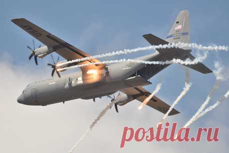 Фотография Lockheed EC-130J Hercules (19-5942) - FlightAware