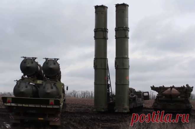 Рогов: силы ПВО отразили ракетный удар ВСУ по Бердянску. Ракета была сбита российской системой ПВО на подлете к городу.