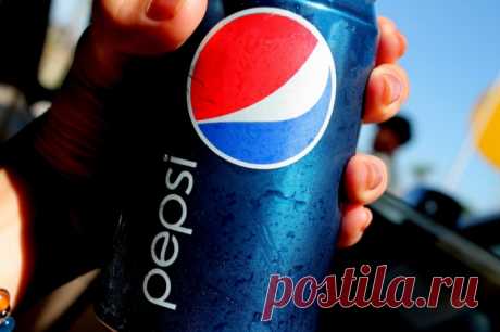 Independent: пользователи соцсетей удивились значению слова «Pepsi». «Pepsi» происходит от понятия диспепсия, которое означает расстройство желудка или изжогу, для помощи при которых был создан напиток.