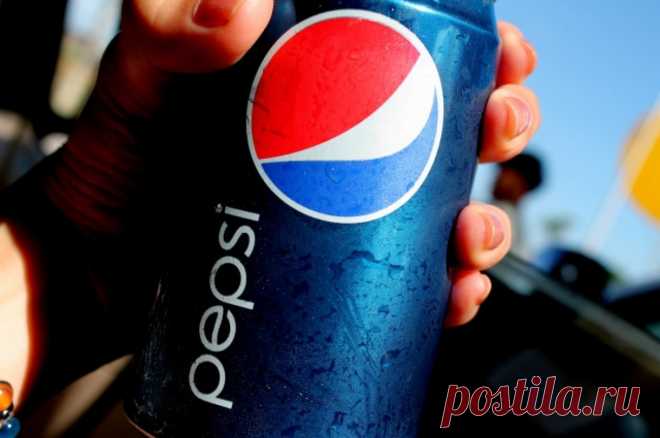 Independent: пользователи соцсетей удивились значению слова «Pepsi». «Pepsi» происходит от понятия диспепсия, которое означает расстройство желудка или изжогу, для помощи при которых был создан напиток.