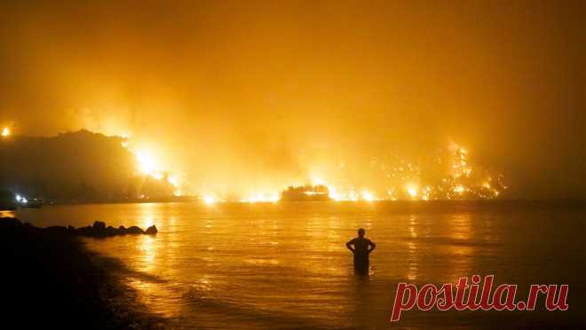 В Канаде сторонник климатического заговора признался в причастности к лесным пожарам. Канадец Брайан Паре, обвинявший правительство страны в причастности к лесным пожарам, признал себя виновным в 14 поджогах леса. Об этом сообщает телеканал CNN. Как сообщает вещатель, Паре в соцсетях утверждал, что власти Канады намеренно ...