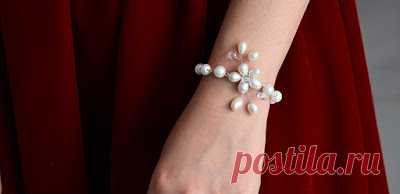 Elegant Jewelry Beads and Accessories: DIY Elegant Wire Wrapped Flower Bracelet with Pearl Beads