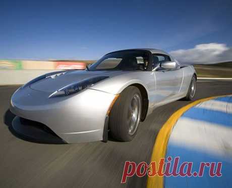 Обновленный Tesla Roadster появится в августе