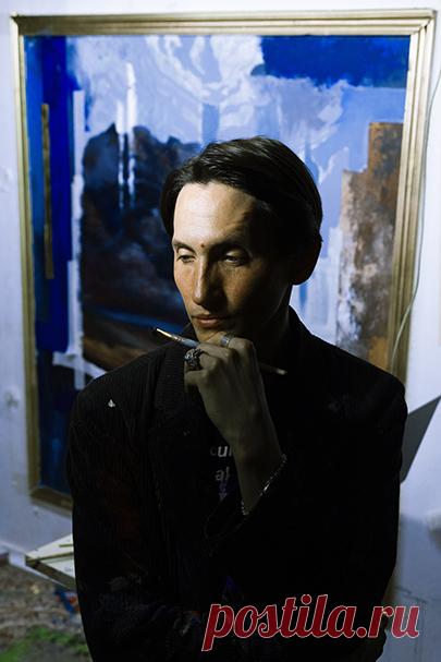 Художник Antonio Lebedef #lebedef Запечатлен за работой над новой картиной . Художник Lebedef Создатель стиля и концепции глитчсюрреализм #lebedef