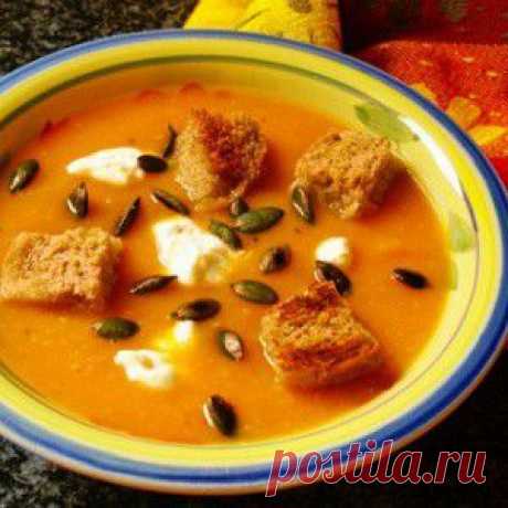 Тыквенный крем-суп с крутонами и тыквенными семечками - BestCook