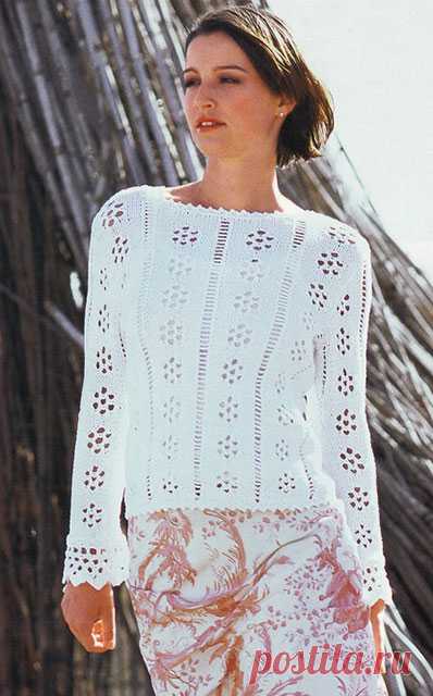 Резной пуловер с планками на рукавах белого цвета спицами – легкие схемы вязания с описанием
