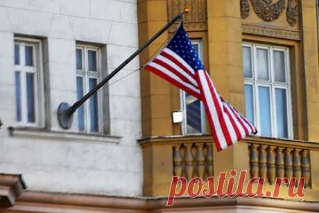 Запад потребовал от некоторых стран усилить санкции против России. Соединенные Штаты, Евросоюз и Великобритания оказывают давление на Панаму, Либерию и Маршалловы острова. Запад требует усилить надзор за судами под их флагами, чтобы убедиться, что они не перевозят российскую нефть, продаваемую по ценам выше предельных, пишет агентство Reuters со ссылкой на источник.
