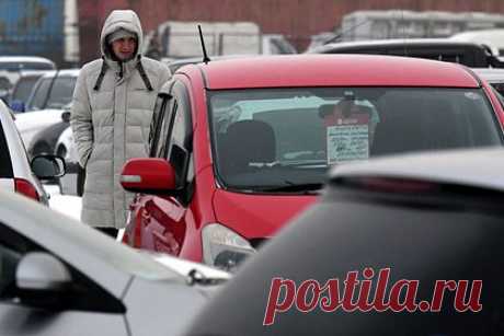 В России подорожали автомобили с пробегом. Автомобили с пробегом в России подорожали на 6,7 процента. По сравнению с последними месяцами 2022 года, средняя цена на подержанный автомобиль в феврале 2023-го выросла до 800 тысяч рублей. Самыми популярными среди россиян оказались машины производства Lada, Toyota, Hyundai, Kia и Volkswagen.