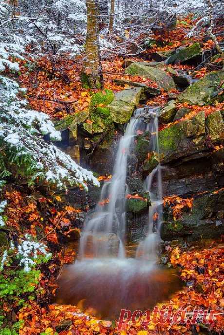 Explore Kayla, Okeme Mountain, Vermont, by Kayla Stevenson, on Flickr. | julie jordan приколол(а) это к доске Waterfalls