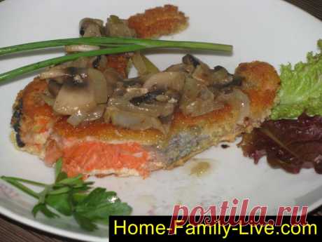 Кета жареная - пошаговый фоторецепт - красная рыба в панировке с грибами | Кулинарные рецепты