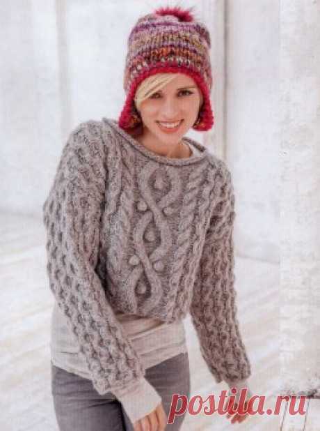 Вязание крючком и спицами - Пуловер смешанными узорами и шапочка с меховым помпоном