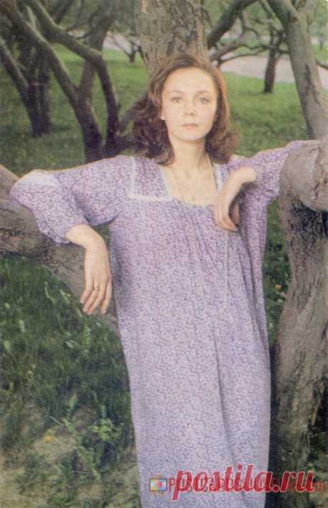 1982. Ирина Купченко - о1504 | POSTCARDSMUSEUM.com