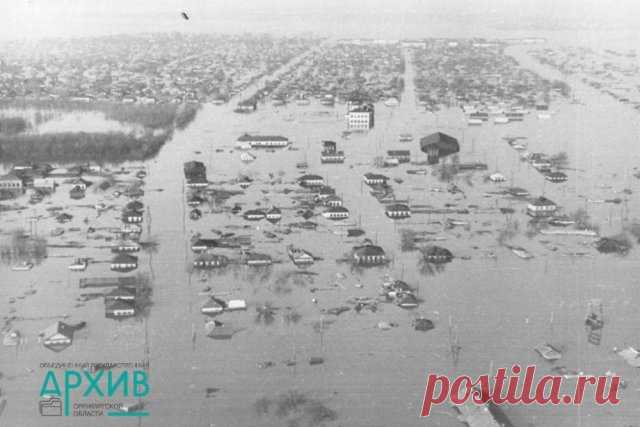 Архивные фото наводнения в Орске в 1957 году. Областной госархив опубликовал фото наводнения в Орске в 1957 году.