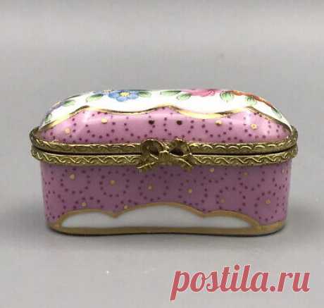 Pink Polka Dot Hinged Trinket Box Pink Gold Floral Ceramic  | eBay Sweet porcelain trinket box.  No chips or cracks. In the manner of Limoges. Delicate.  Hinged.  Please see photos for additional details.  Victorian styling. Thank you.