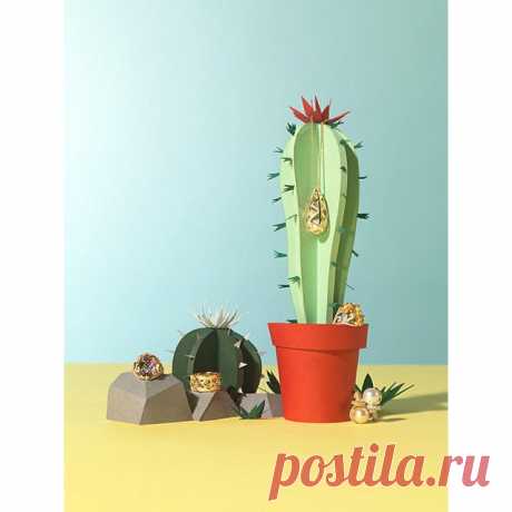 An old favourite from the cactus series for @someaboutmagazine with @arthurwoodcroft #paperart #papercraft #paper #paperprops #propdesign #setdesign #stilllifephotography #cactus #design #jewellry