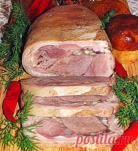 Аппетитная свиная рулька отварная - бутербродный вариант