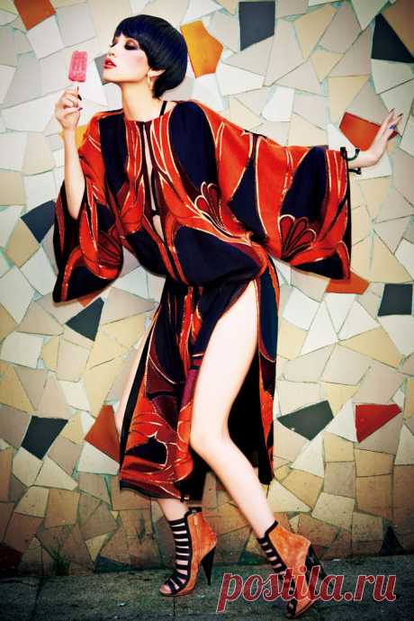 Кико Мидзухара (Kiko Mizuhara) в фотосессии Эллен фон Унверт (Ellen von Unwerth) для журнала Vogue Japan (февраль 2014).