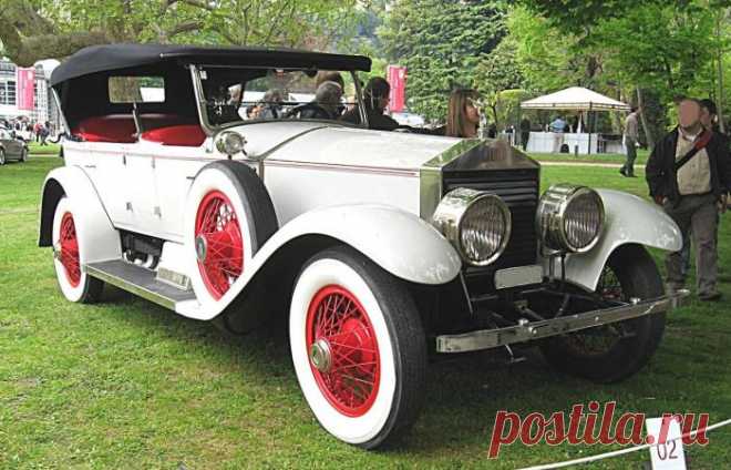 Rolls-Royce Silver Ghost — автомобиль, перекочевавший из императорского гаража к вождю мирового пролетариата . Чёрт побери