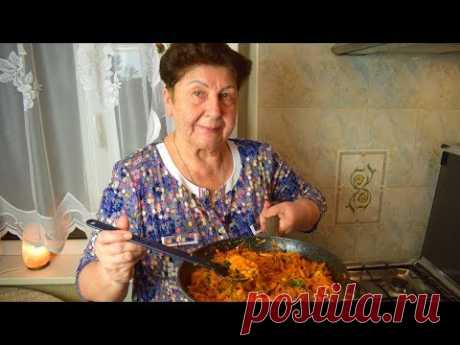 Тушеная капуста. Очень вкусно! Быстро и просто. Мамины рецепты - YouTube  РЕЦЕПТ:
Капуста - половина среднего вилка
Адыгейская соль - 1 чайная ложка
Сахар - 2 столовых ложки
Вода - пол стакана
Лук - 1 головка
Укроп - 1 маленький пучок
Петрушка - 1 маленький пучок
Кинза - 1 маленький пучок
Чеснок - 5 долек
Масло растительное - 100 мл
Томатная паста - 3 столовых ложки
Аджика домашняя - 1,5 столовых ложки