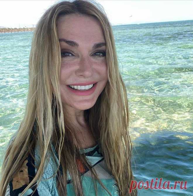 Ольга Сумская отдыхает у моря: актриса поделилась солнечными фото из Египта