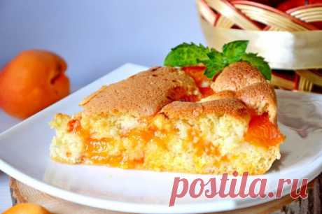 Бисквитный абрикосовый пирог без масла рецепт с фото пошагово - 1000.menu